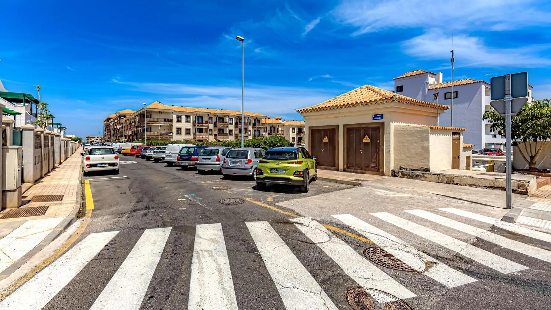 Atlantis 3 One Bedroom, Sea Front, In Complex With Pool Costa Del Silencio