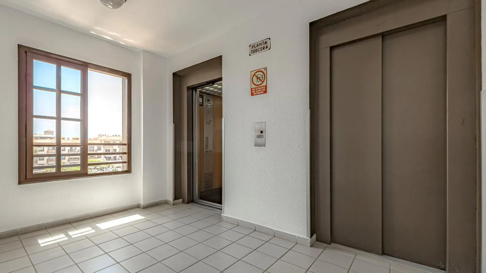 Atlantis 3 One Bedroom, Sea Front, In Complex With Pool Costa Del Silencio