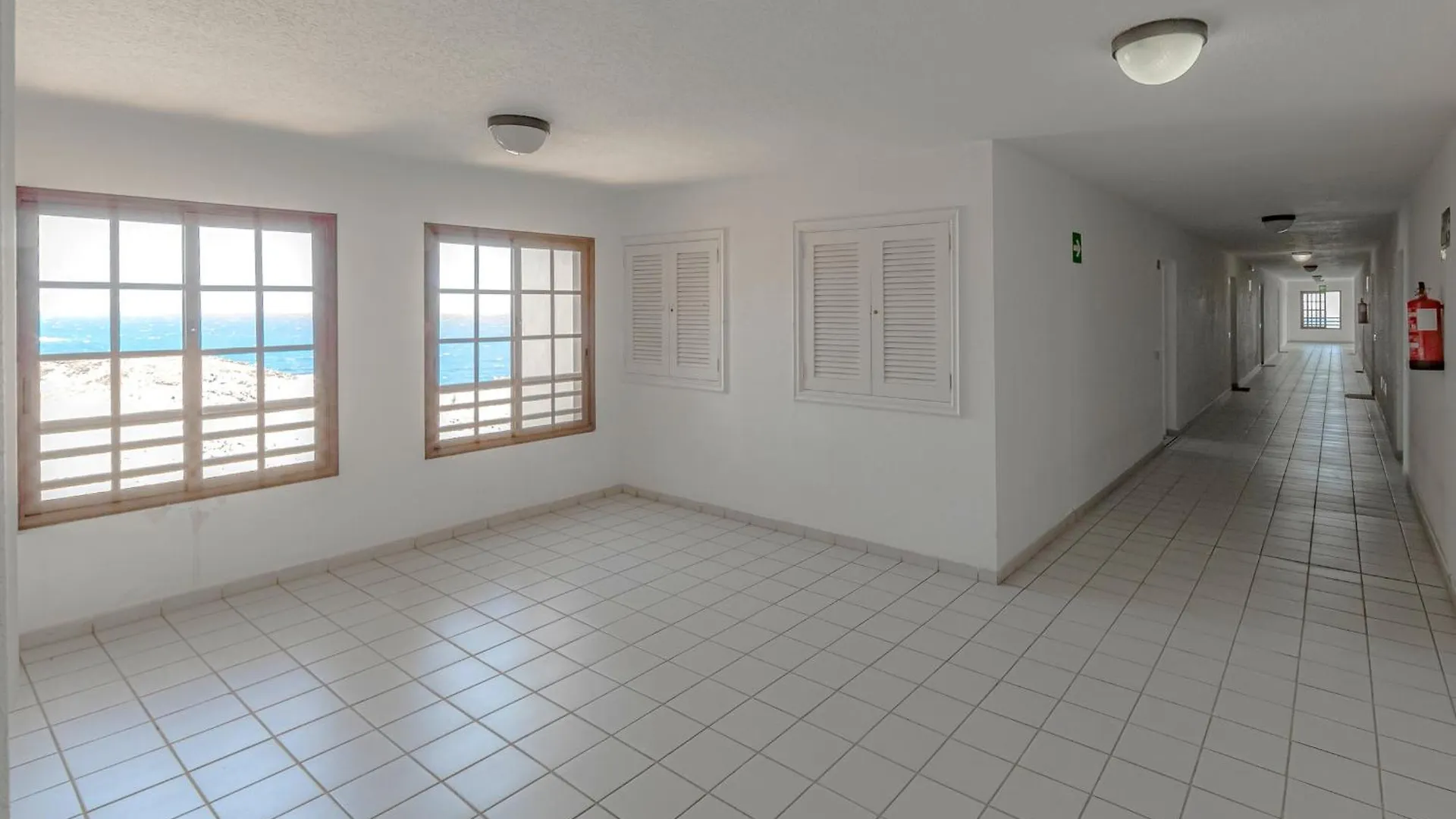 Atlantis 3 One Bedroom, Sea Front, In Complex With Pool Costa Del Silencio Apartment