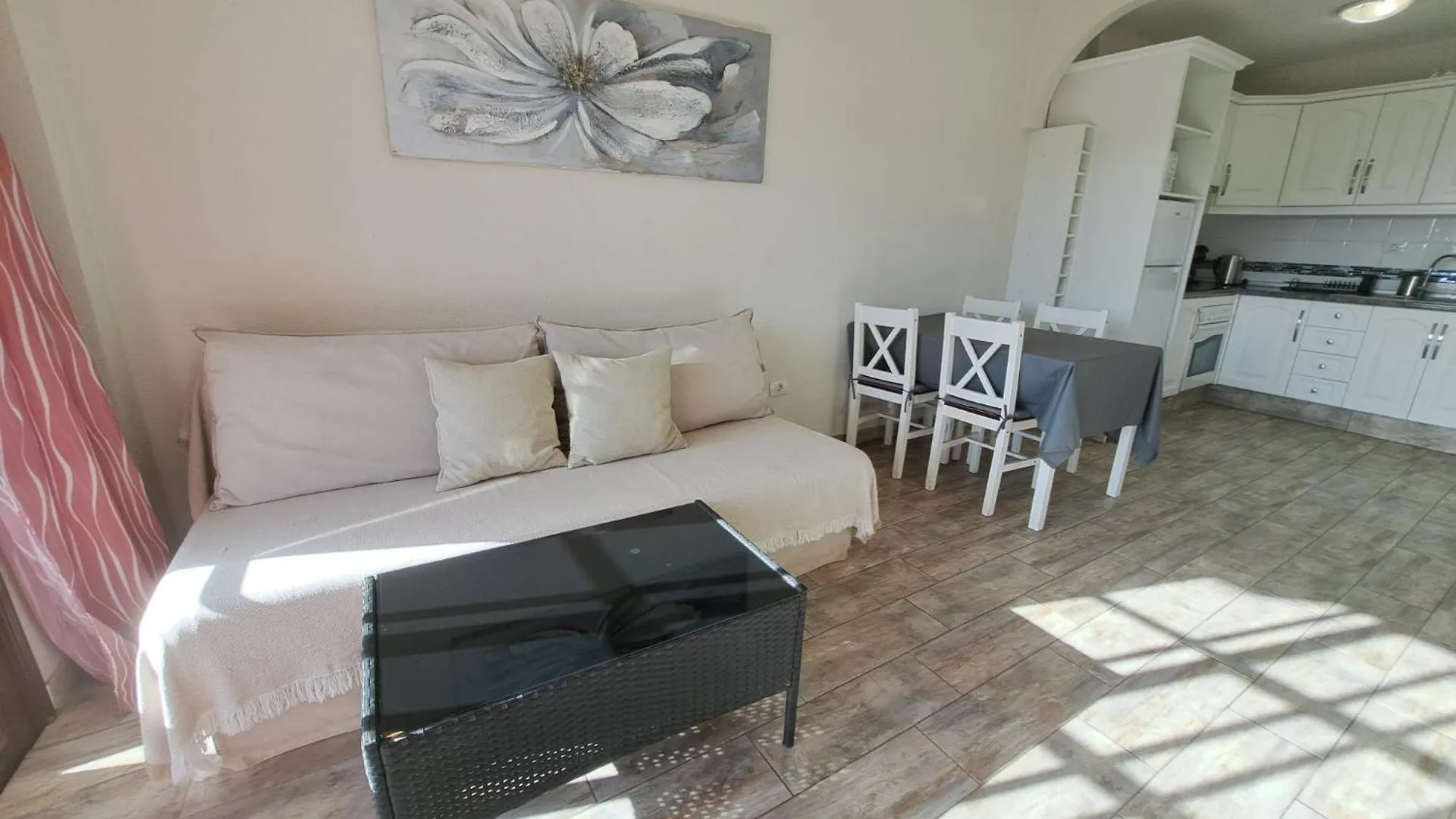 Apartment Atlantis 3 One Bedroom, Sea Front, In Complex With Pool Costa Del Silencio Spain